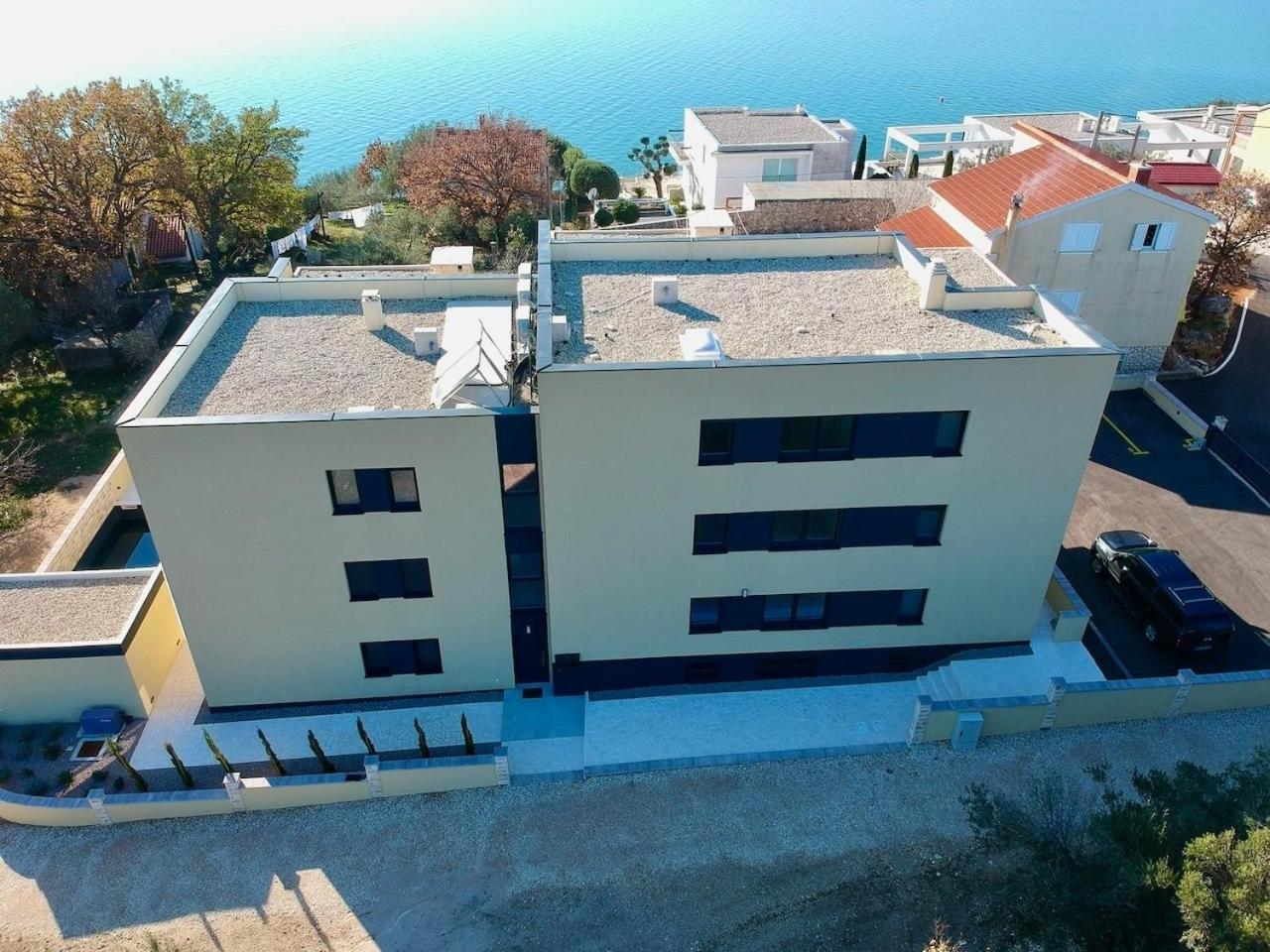 Exklusive Ferienwohnung mit Bootsanleger für Motorboote bis 8m Maslenica Exterior foto